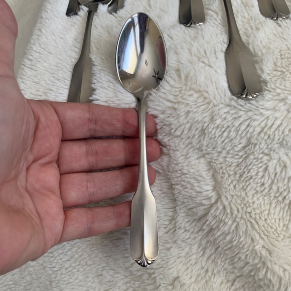 Rogers Deluxe Stainless Oneida Spoons Flatware Pieces Gloria Montclair - Picture 7 of 10